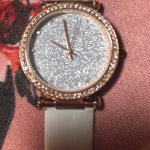 Watch,bracelets - Picture 2 of 2